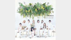 트와이스, 日 베스트 앨범 라인 뮤직 주간차트 1위
