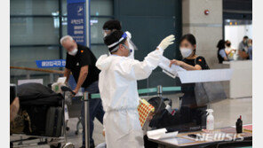 질본 “해외입국자 3일내 검사서 80% 확진…자가격리 중 20%”
