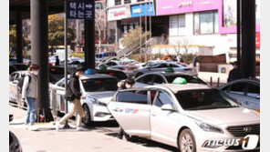 확진자 3분, 5분간 택시 탔는데…부산 택시기사 2명 감염