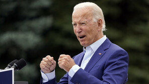 바이든 “트럼프, 국가안보 이해 못해…우드워드 저서 놀랍지 않아”