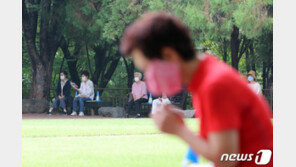 거리두기 조였는데 확진자 확 꺾이지 않는 이유는?