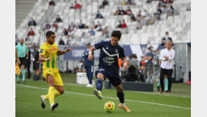 황의조, 시즌 첫 원톱 선발 출전…공격포인트 기록 못해