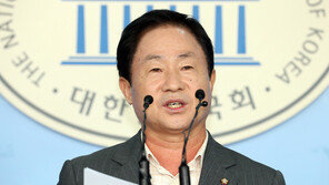 조국 딸 학생부 유출 수사…“유출자 안 나와 중단” 송치