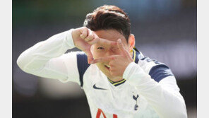 전 토트넘 감독 “손흥민, 왜 이적설 없는지 모르겠다” 