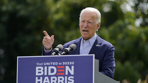 바이든 “트럼프는 기후방화범, 재선될 자격 없어”