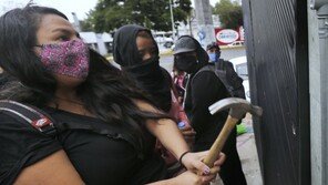 행동하는 페미니스트! 멕시코 여성들이 뿔났다. [청계천 옆 사진관]