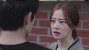 ‘악의꽃’ 이준기♥문채원 수갑 데이트…“그들만의 부부싸움 시작”