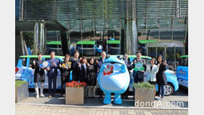 하이트진로, 어르신·장애인 이동편의 증진 위해 차량 8대 기증