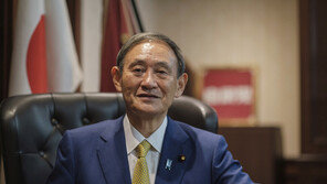 백악관 “트럼프, 日스가 총리와 미·일 동맹 더욱 강화 고대”