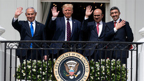 트럼프, 중동평화 중재 결실… 백악관 “노벨평화상 자격” 자찬