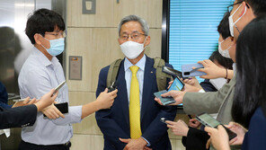 ‘3연임 성공’ 윤종규 KB 회장 “넘버원 금융플랫폼될 것”