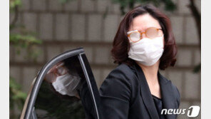 정경심, 재판 도중 실신…119 부르고 재판 일시 중지