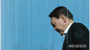 ‘윤석열 부인·장모’ 수사 본격화 조짐…내부 갈등도 재연?