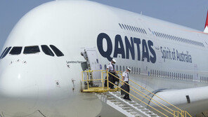 코로나19에도 비행기 타고 싶어…7시간 ‘유람비행’ 완판