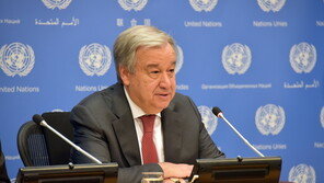 유엔 총장 “코로나19 사망 100만명 앞둬…세계 제1의 안보 위협”