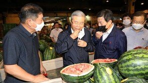 김종인, 추석 앞두고 민생 행보…서울 남대문시장 방문