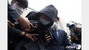 ‘환각상태 질주극’ 포르쉐 운전자 영장심사 출석…“죄송합니다”