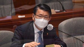 은성수 “소상공인 2차 대출, 은행 자발적으로 금리 낮춰”