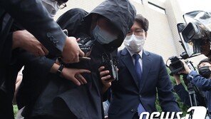 ‘대마초 포르쉐 질주’ 40대男, 영장심사 후 남긴 한 마디