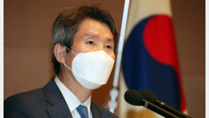 이인영 “남북 시계, 2년 전으로 돌려야…대화의 장 열자”