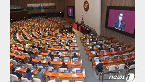 ‘통신비 지원 vs 독감 무료접종’ 논란…여야, 4차 추경 시한 지킬까