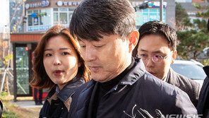 유재수, 조국 재판에 나온다…‘감찰무마 의혹’ 직접 증언