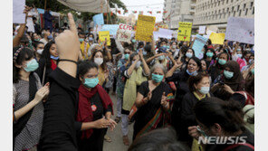 자녀 앞에서 집단성폭행 당해도 내 잘못이라고?