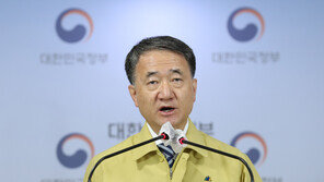 박능후 “거리두기시 중환자·병상도 고려…2.5단계 없게 세분화”