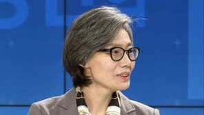 ‘민주당만 빼고’ 칼럼 임미리 교수, 기소유예 결정에 “헌법소원 검토”