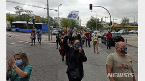 마드리드 ‘이동금지령’ 반발 시위…“빈민가만 봉쇄? 시장 사임하라!”