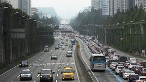 방역당국 “추석연휴 이동 최소화 대책 강구…여행 자제하라”