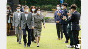 김정숙 여사 “치매고통, 모든 국민 문제…치매친화사회로”