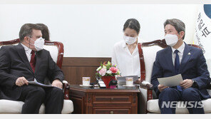 이인영, 러 대사에 “남북러 삼각협력, 평화·번영에 중요 과업”