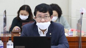 국회 정무위도 이해충돌 공방…“박덕흠 경우 이해충돌방지법 제정돼야”