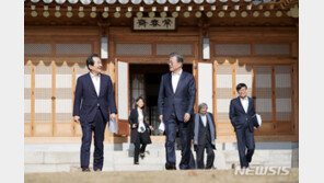 文 “추석 전 추경 지원해야…소상공인·육아가정 우선 지급”