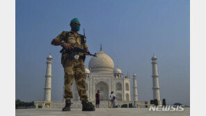 신규 확진자 8만7000명 육박에도…인도, 타지마할 재개장