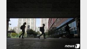 문 다시 열었지만 2학기도 첩첩산중…“언제든 학교 멈출 수 있어”