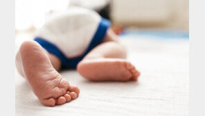 생후 3개월 딸 방치해 숨지게 한 父 징역 4년…母는 재판중 사망