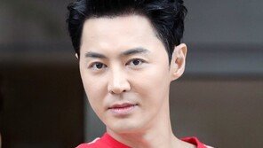 신화 전진, 한 차례 연기 끝 27일 결혼식…코로나19 여파