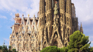 가우디 성당도 코로나 불똥… “2026년 완공 차질”