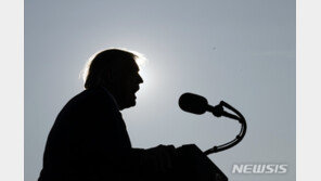 트럼프, 美코로나 사망 20만명에 “유감…제대로 안했다면 250만명”