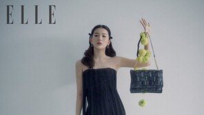 ‘분위기 여신’ 레드벨벳 슬기, 꽃보다 화사한 비주얼