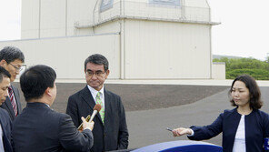 스가, 배치 포기 ‘이지스 어쇼어’ 대체안 조속 강구 지시