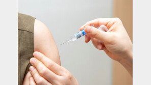 올해 ‘트윈데믹’ 우려… 독감백신 맞는게 좋아요