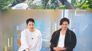 공유·윤은혜, 13년만에 재회 “‘커프’ 오래전 결혼앨범 보는 기분”