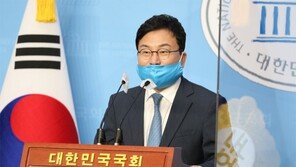 이상직, 민주당 탈당…정치권 안팎서 “혼란스러운 틈 타 빠져나가” 지적도