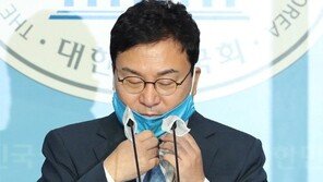 이상직 탈당… “사태해결후 돌아올 것”