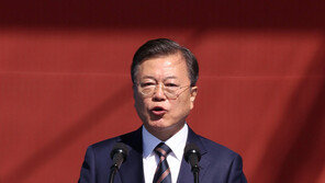 알맹이 빠진 ‘국군의 날’ 기념사…대통령, ‘피격 공무원’ 언급無