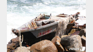 강원 고성 해변서 북한 목선 발견…파기 처분할 예정