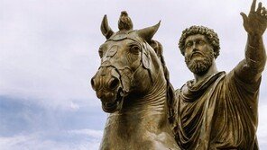 [책의 향기]히틀러와 나치스에게 양심을 묻다